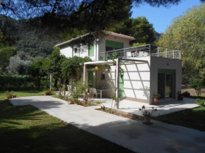 Гостиница Brunello Seaside Apartments  Лефкас